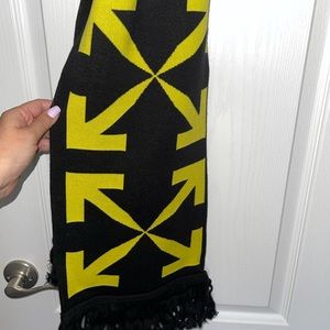 OFF-WHITE VIRGIL ABLOH FIRETAPE SCARF Authentic NWT Logo Scarf black/yellow